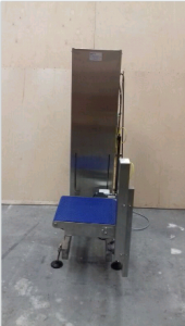 Stainless steel lifting modular belt conveyor for the beverage industry