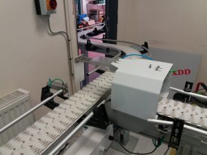 Lens tray conveying to Bisphera machines 3